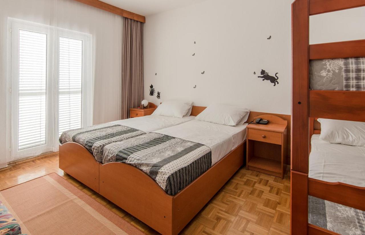 Hotel Barba Starigrad Paklenica Exterior foto