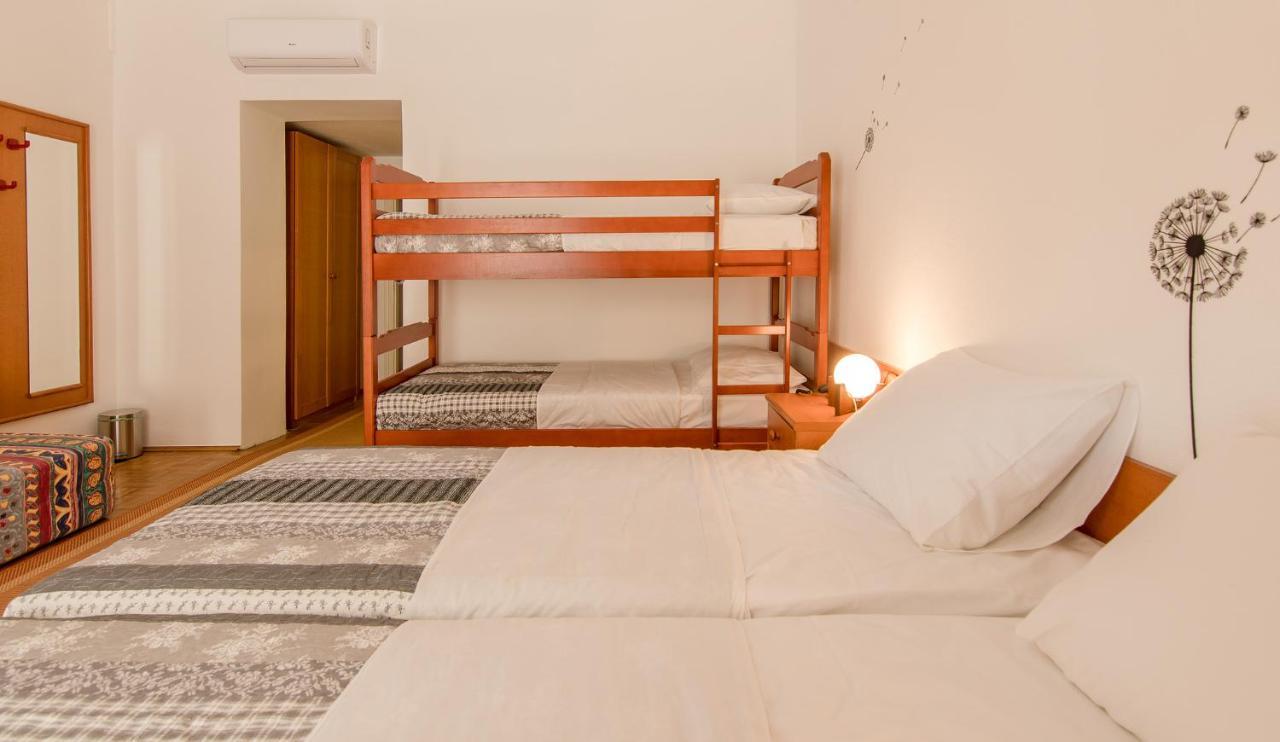 Hotel Barba Starigrad Paklenica Exterior foto
